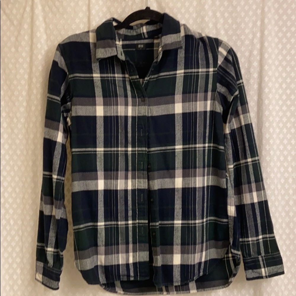 Uniqlo Women’s Long Sleeve Button Down
